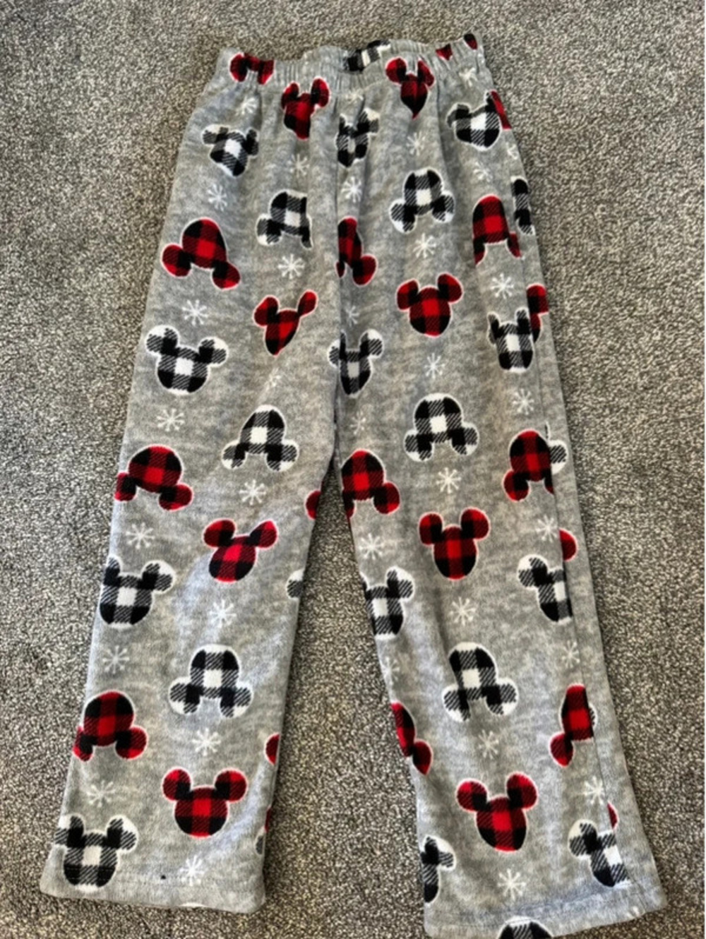 Youth Disney’s Mickey Mouse Christmas plaid pajama bottoms 6